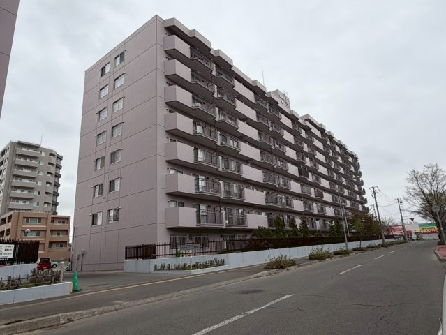 スカイハイツ麻生4号棟の外観