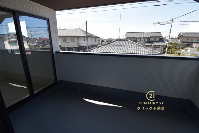 TERRACE　日立市諏訪町　1期 　1のバルコニー|南面、日当たり良好なバルコニーです。気分転換に出るだけでも、晴れた日にお洗濯物やお布団を一気に干すのも気持ちがいい♪（写真は完成イメージ）