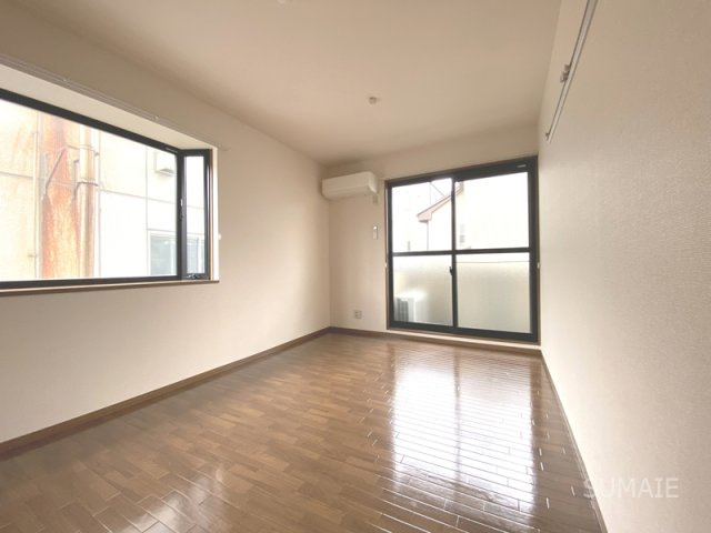 ドエル本町の寝室|2面採光6.5帖洋室です☆彡
