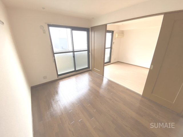 ドエル本町の洋室|DK隣の6.0帖洋室☆彡