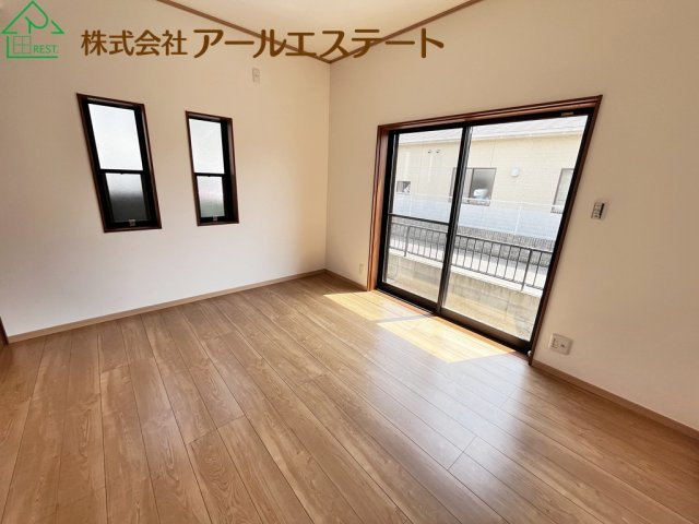 姫路市東山　　　中古戸建の洋室