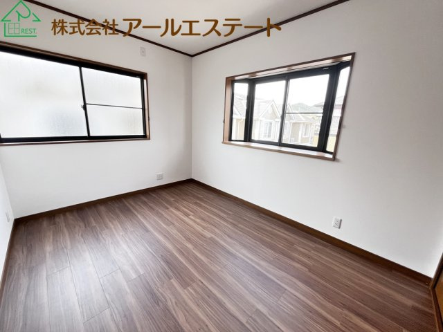 姫路市東山　　　中古戸建の寝室