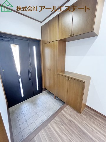 姫路市東山　　　中古戸建の玄関