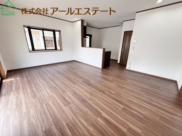 姫路市東山　　　中古戸建の居間・リビング