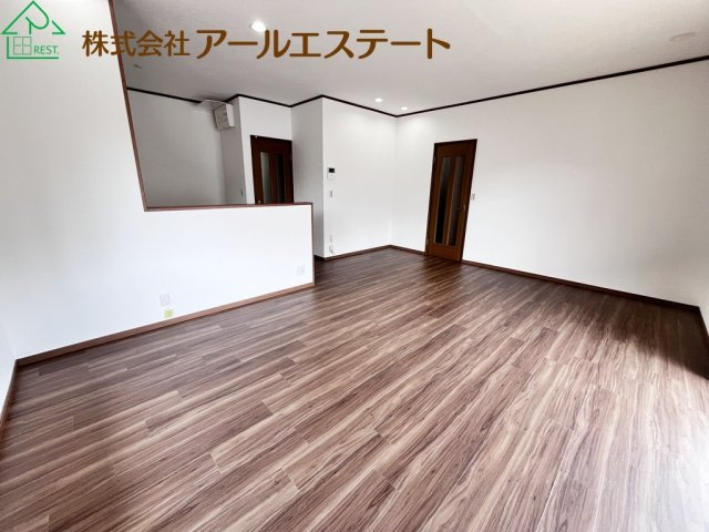 姫路市東山　　　中古戸建の居間・リビング