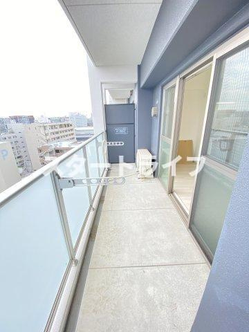 大阪市淀川区宮原１丁目の賃貸マンションのバルコニー