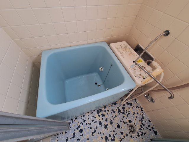 福島ハイツの浴室