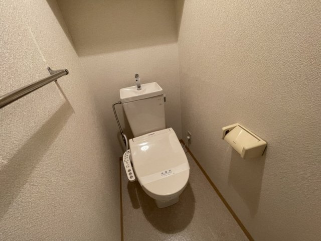 エステムコート芦屋西のトイレ