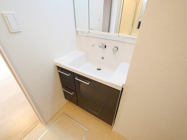 レジデンス　マドカの独立洗面台|独立洗面台、朝の身支度には欠かせません