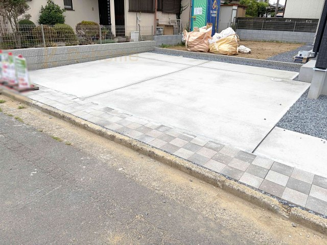 水戸市堀町5期　新築戸建て　1号棟の駐車場|カースペースは2台お停めいただけます♪