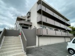 Ｂｒｅｅｚｅｃｏｕｒｔ の外観