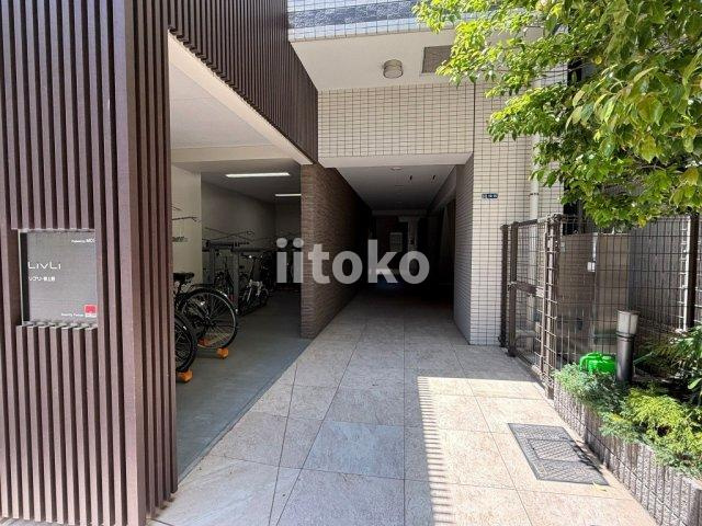 リブリ・東上野のエントランス