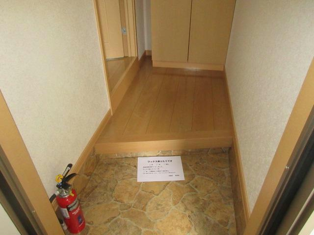 プードリエサクラⅡの玄関