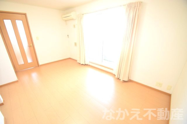 【居間・リビング】 | ゆったり過ごせる居間です