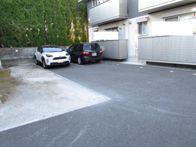 【駐車場】