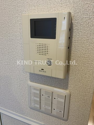 APRILE南森町のセキュリティ|モニター付きインターホンです