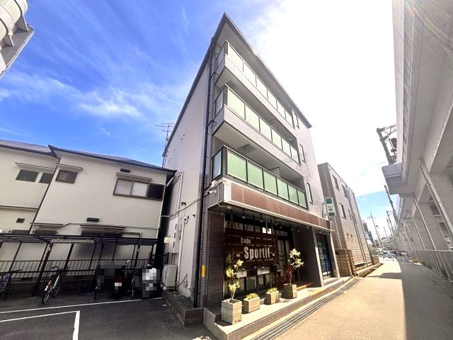 ウィステリア青木の外観