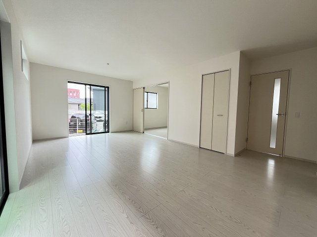 【居間・リビング】 | 福岡市城南区東油山1丁目1期　2号棟（全2棟）【仲介手数料無料・0円】 | 現地写真。
