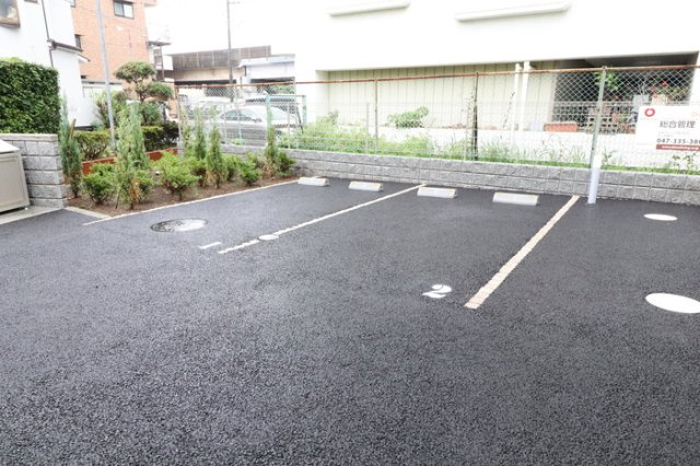 【駐車場】