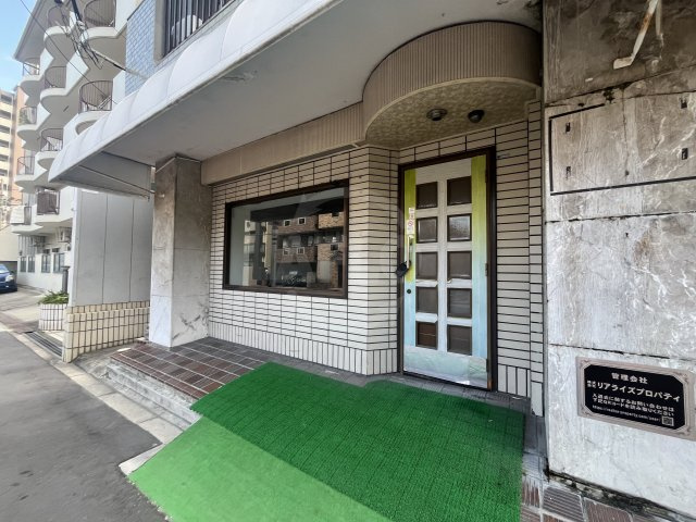 リアライズ上新庄豊新のエントランス|エントランス