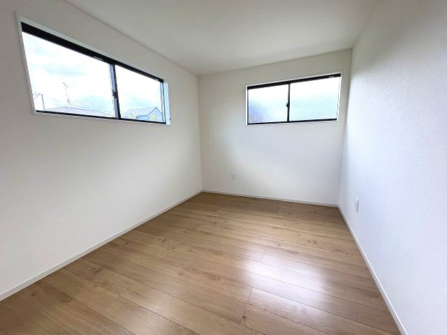 【子供部屋】 | 福岡市城南区東油山1丁目1期　1号棟（全2棟）【仲介手数料無料・0円】 | 施工例。施工例は完成時と異なる場合があります。