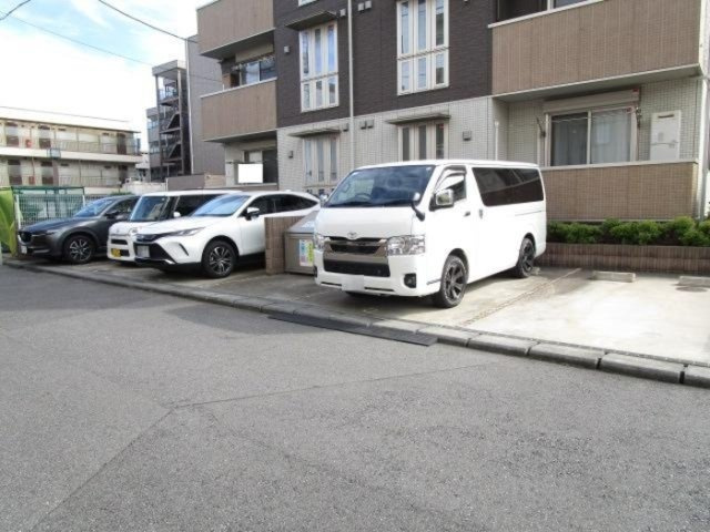 【駐車場】