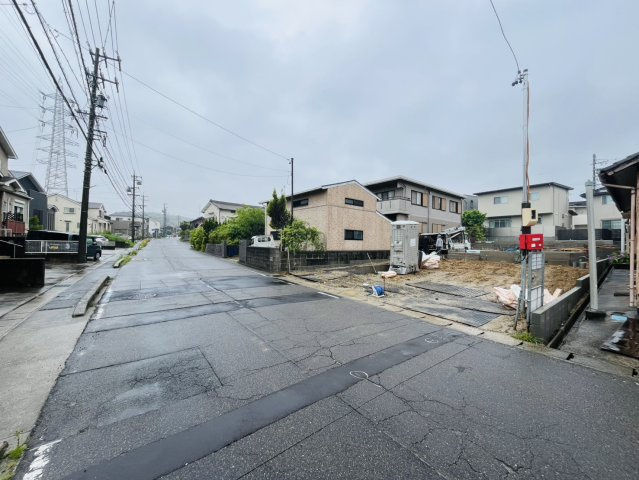 知多市八幡東大平地29番39の一部『仲介手数料無料』新築戸建ての前面道路含む現地写真