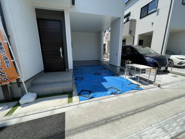 仲介手数料無料　昭島市朝日町３丁目　I号棟の駐車場