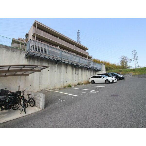 Breezecourtの駐車場
