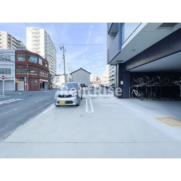 一宮市本町４丁目の賃貸マンションの駐車場