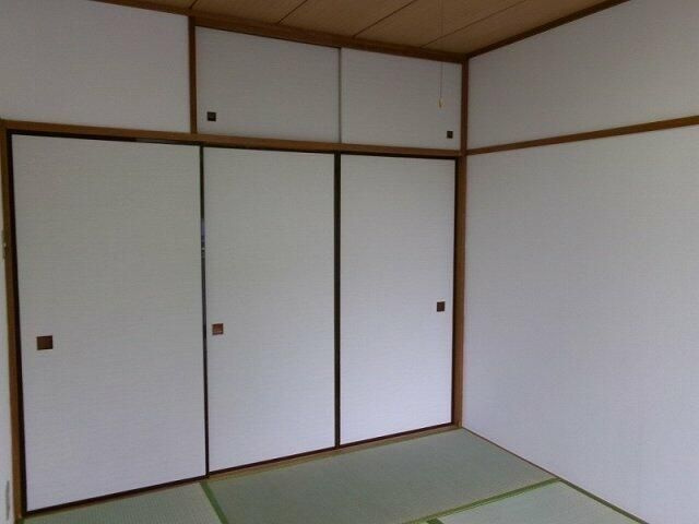 メゾンローザンヌの寝室