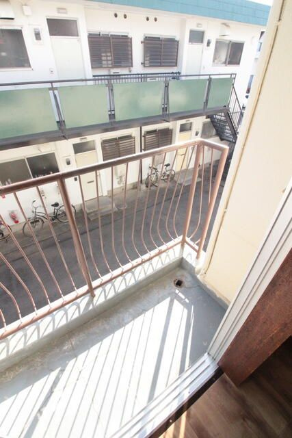 相模原市中央区高根１丁目の賃貸マンションのバルコニー