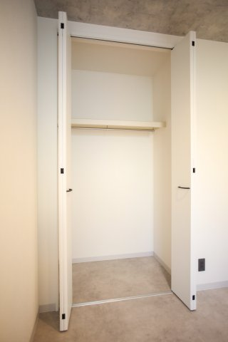 福岡市博多区三筑２丁目のアパートの収納|写真は類似です。