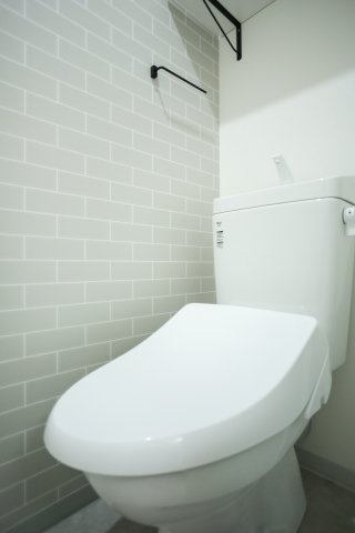 福岡市博多区三筑２丁目のアパートのトイレ|写真は類似です。