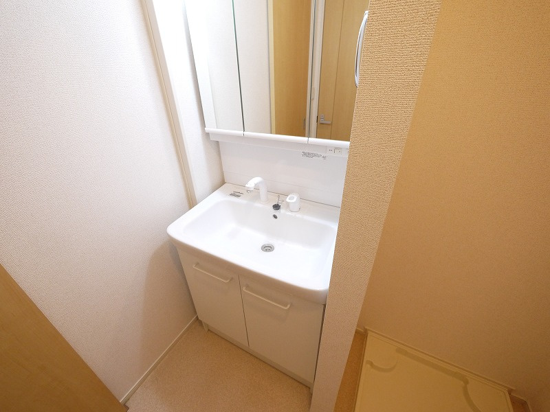 リバーヒル　Ｍ．の洗面所|コンパクトで使いやすい洗面所