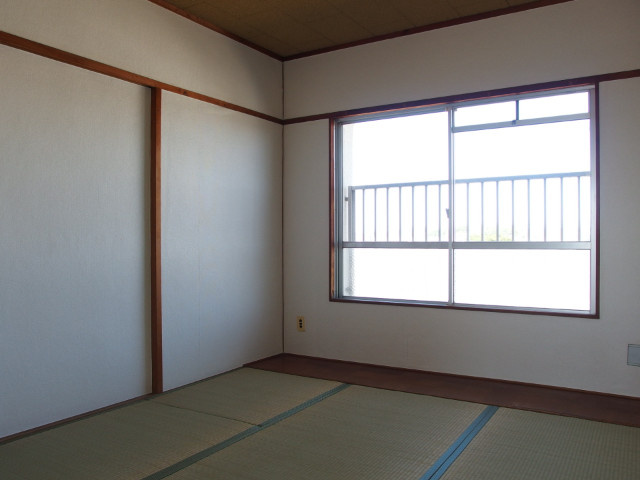 トモエコーポの和室
