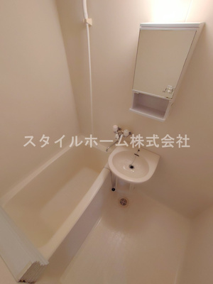 【浴室】 | タプロコート三本木 | イメージ写真です。