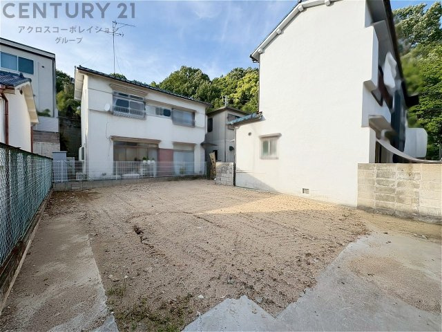 土地面積83.92㎡。現況更地となっております。
