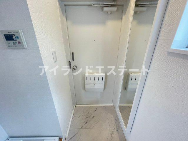オクトメゾン駒沢　敷金0礼金0　ペット飼育可　事務所相談可の玄関