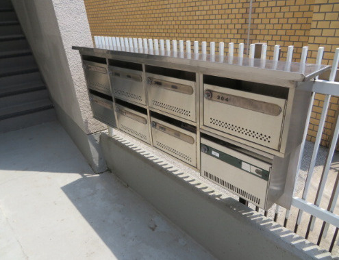 中野区中央１丁目の賃貸マンションのエントランス
