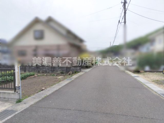６６７３４　岐阜市花月町2丁目土地の前面道路含む現地写真