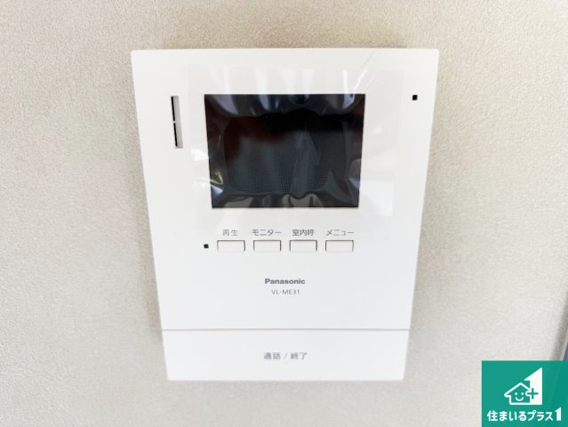 泉南市信達大苗代　新築一戸建ての防犯設備|カラーモニターインターホン！声だけでなく来訪者の姿や顔がモニターで確認できるので、小さなお子様がいらっしゃるご家庭でも安心できます！
