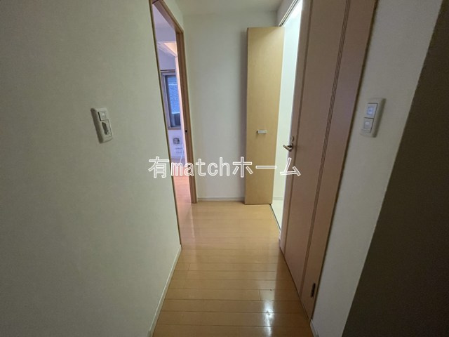 クロスレジデンス大阪新町　堀江小学校区の玄関