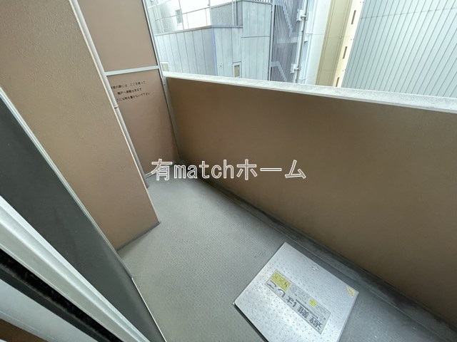 クロスレジデンス大阪新町　堀江小学校区のバルコニー