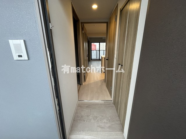 Louis Residence 弁天町の玄関