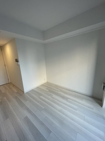 S-RESIDENCE新大阪Rishの居間・リビング|同マンション反転タイプを表示しています