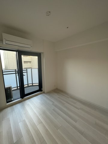S-RESIDENCE新大阪Rishの居間・リビング|同マンション反転タイプを表示しています