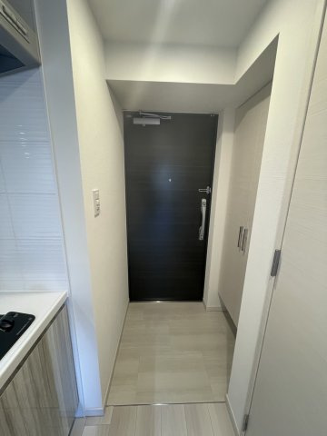 S-RESIDENCE新大阪Rishの玄関|同マンション反転タイプを表示しています