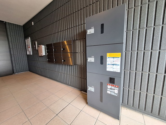 ＲＯＹＡＬ　ＳＴＡＧＥのその他共用部分|宅配ＢＯＸ　メールＢＯＸ