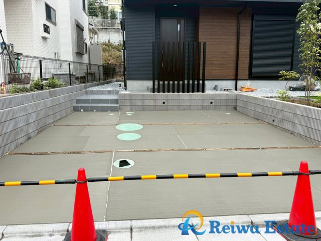 新築戸建　茅ヶ崎市芹沢の駐車場